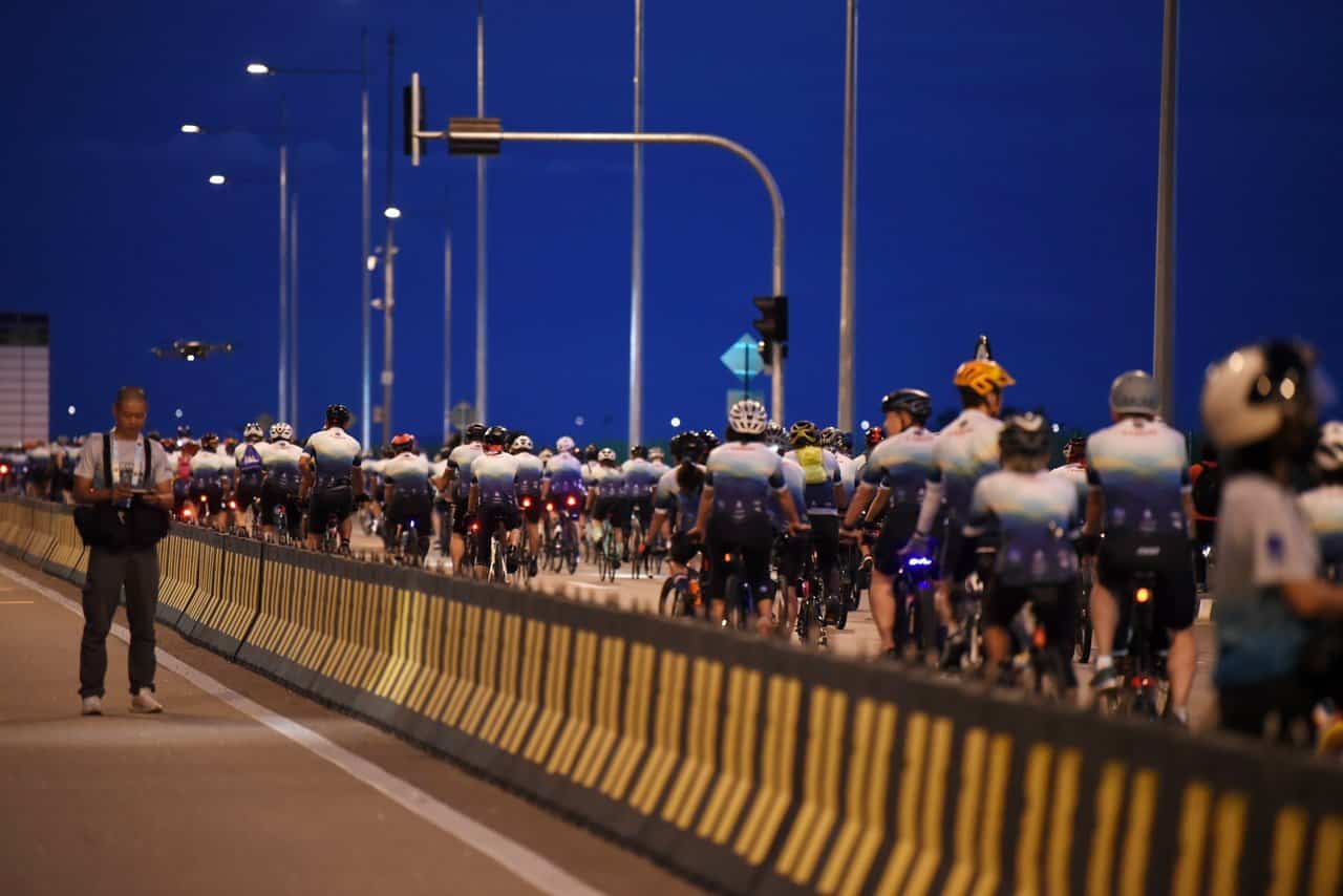 Penang-Governor-Joins-2500-Participants-to-Cycle-Across-Two-Bridges-on-His-Birthday-4